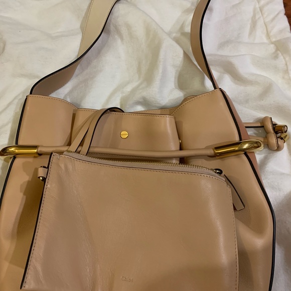 Chloe - Picture 3 of 4